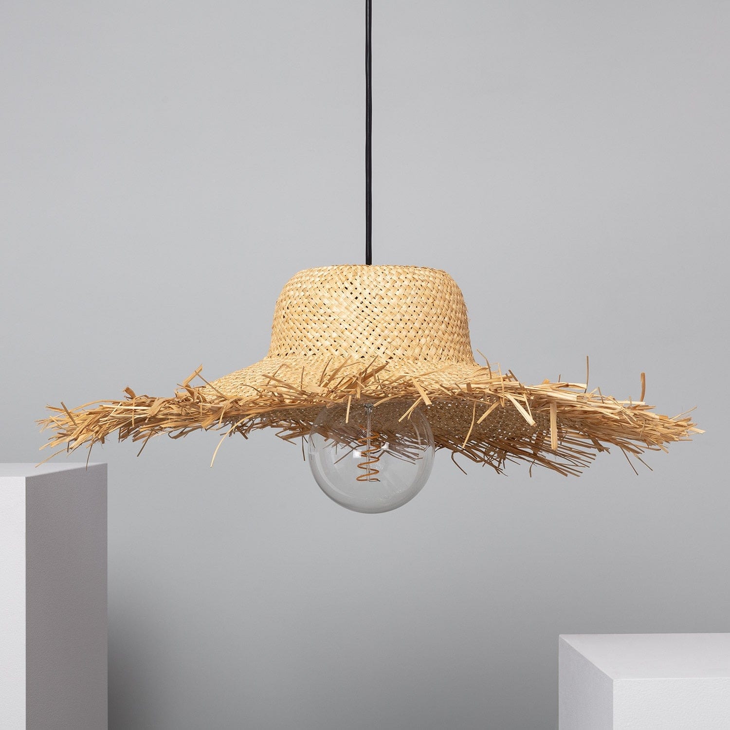 Suspension Chapeau Rotin